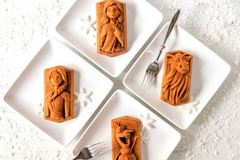    Frozen Character mold cakelets 29x193 94378