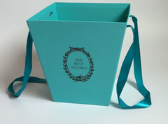   Turquoise Box Flowers 25x25x25 W9223 -  