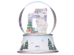 Снежный шар музыкальный Санта у камина 11х11х15см 191-001